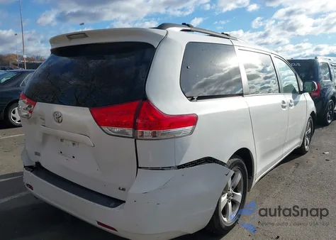 2011 Toyota Sienna Le V6 из США, поврежденный, VIN 5TDKK3DC7BS165343